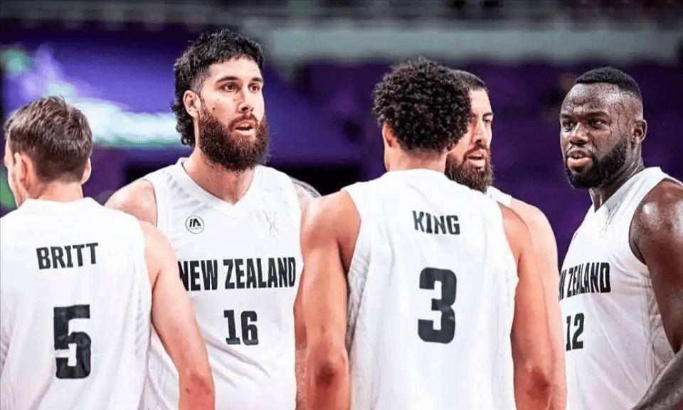 雷火电竞主播-关于篮球职业联赛中实力相近的两支球队将交锋的信息