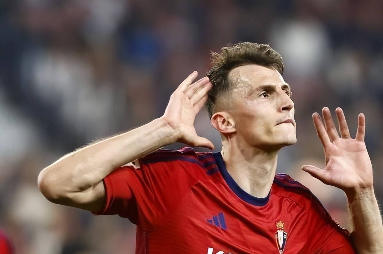 雷火电竞下载-球星风采耀眼，西甲比赛令人期待