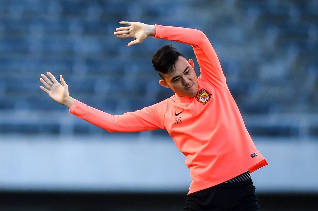 雷火电竞充值-烈火队新赛季表现抢眼，冲击总冠军榜单